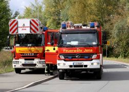 Kleidung Am Saaleufer In Jena Sorgt Fuer Rettungseinsatz 07
